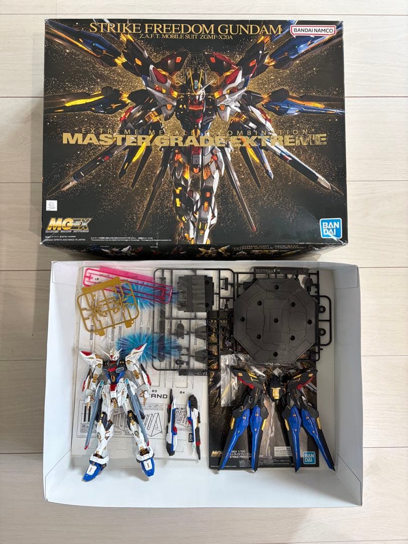 MGEXストライクフリーダムガンダム 塗装済み完成品