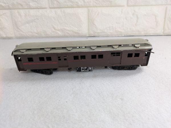 Y【ジャンク品】鉄道模型 スユニ30？ 赤ライン有り 部品取り 欠品あり S