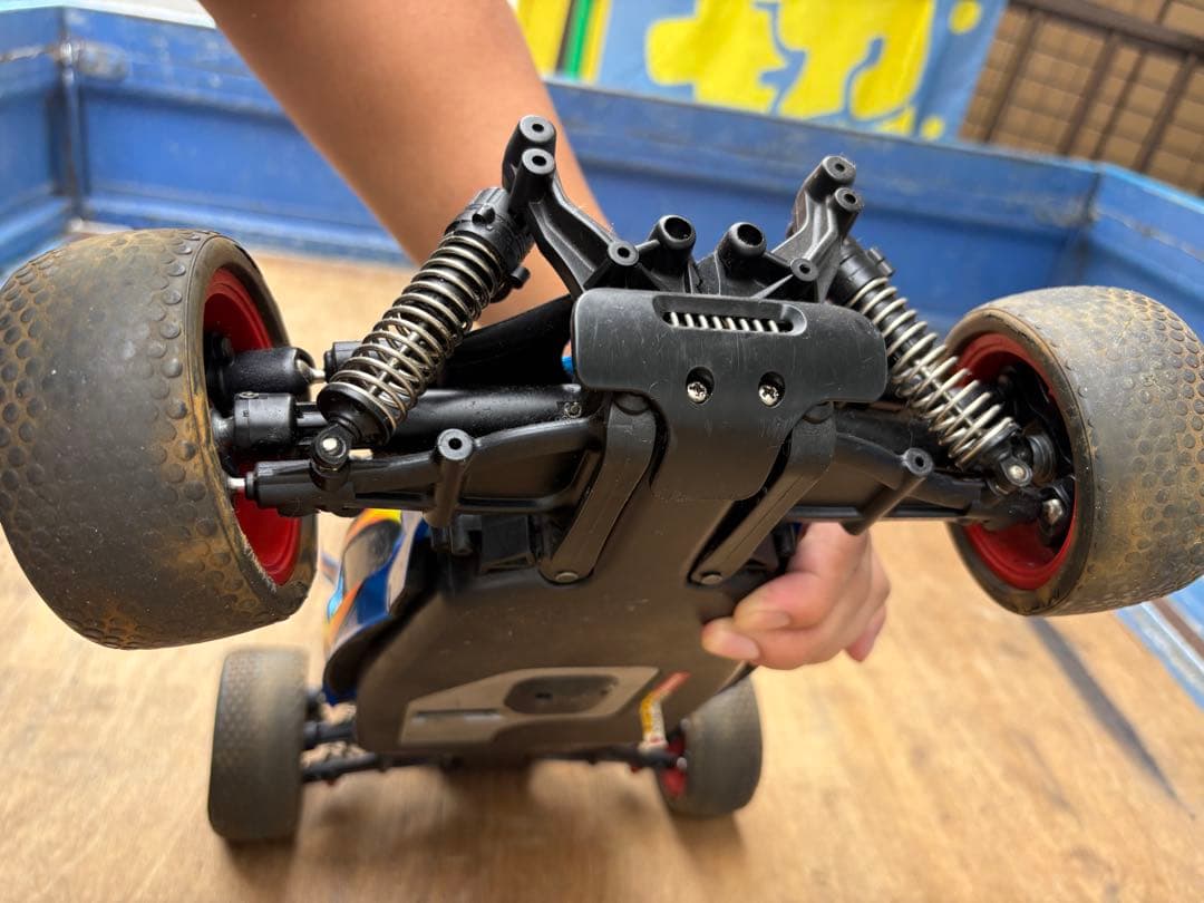 L*y様 ジャンク　タミヤオフロードカー　NDF-01　ナイトロサンダー　エンジ