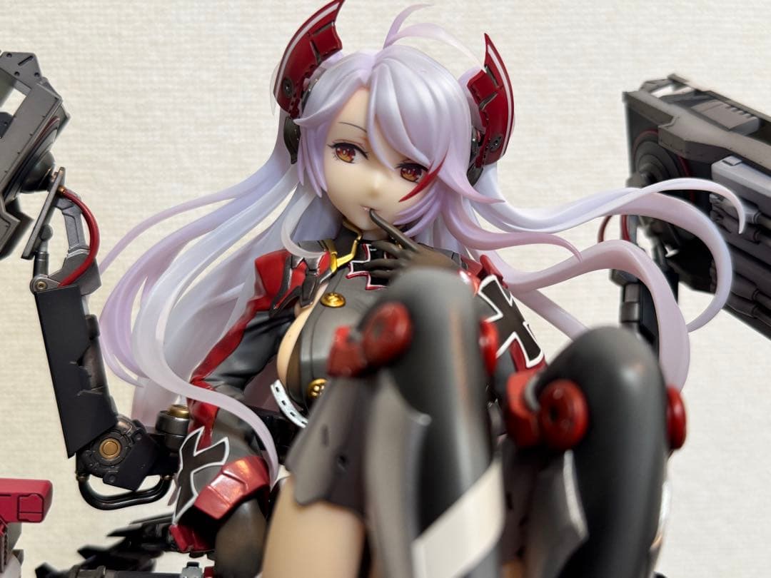 中古品　アルター アズールレーン プリンツ・オイゲン 1/7 フィギュア