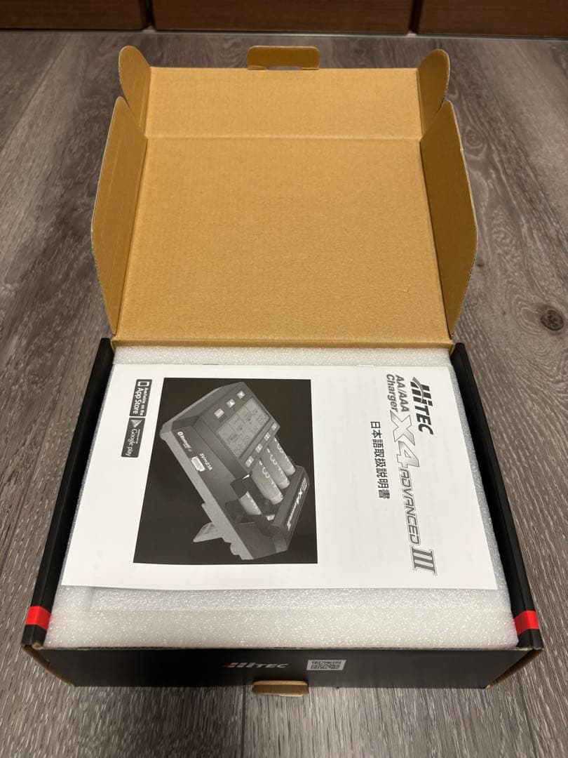 ミニ四駆　Hitec X4 ADVANCED III 充電器　＊(電池4本付き)