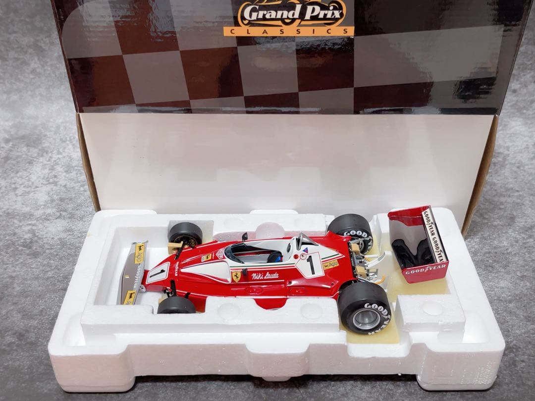 エグゾト 1/18 フェラーリ Tipo 312T2 ニキ・ラウダ