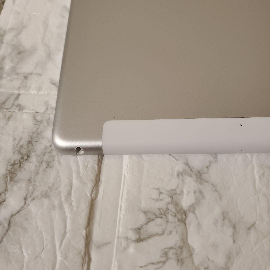 211 iPad 7世代 128GB SIMフリー シルバー