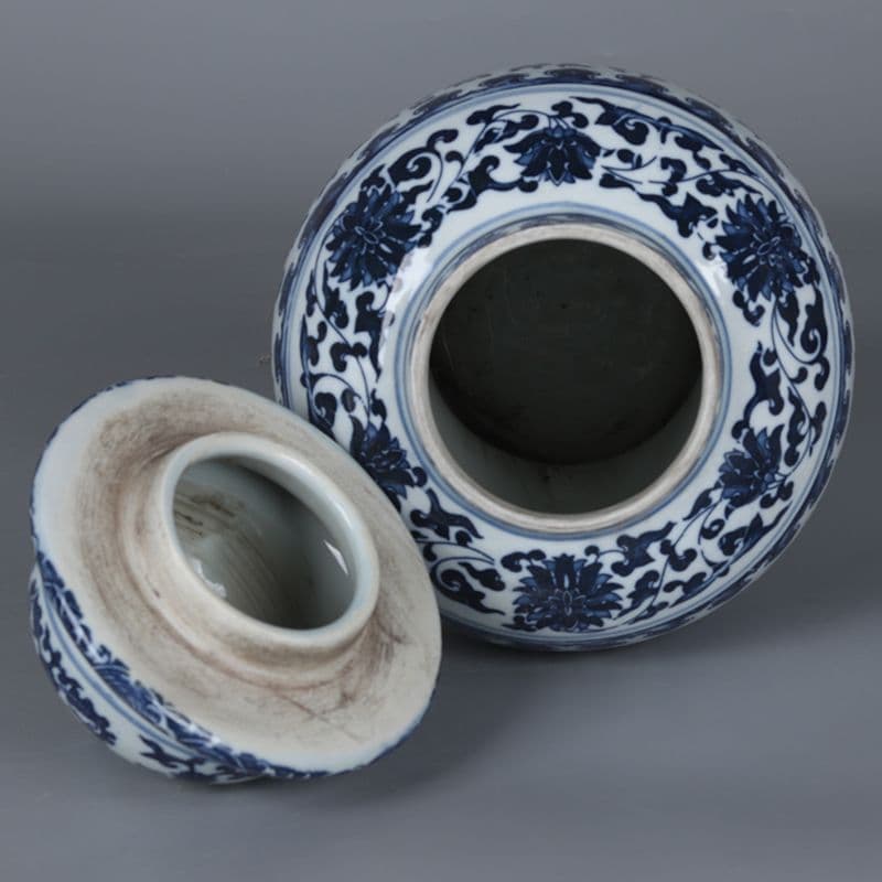 清乾隆青花纏枝蓮紋将軍壺 景徳鎮 陶磁器 装飾品 現代工芸品 美術品 置物