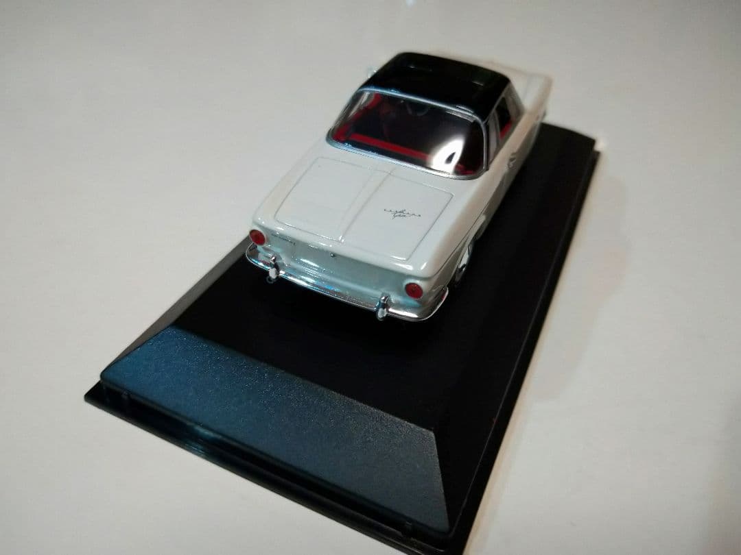 車　ダイキャスト　ミニカー　ＶＷ カルマン・ギア １６００ (１９６６)