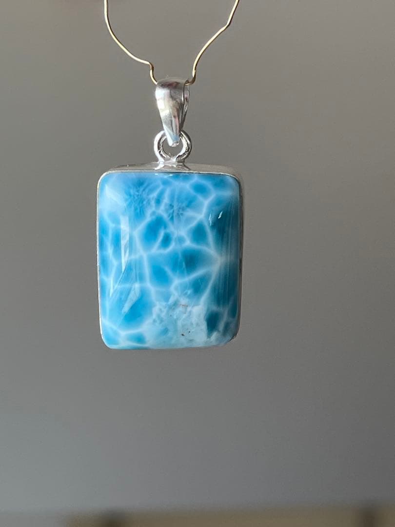 天然石ラリマー☆高品質！スクエア型ペンダントトップ☆濃い！ブルー＆模様が美しい！