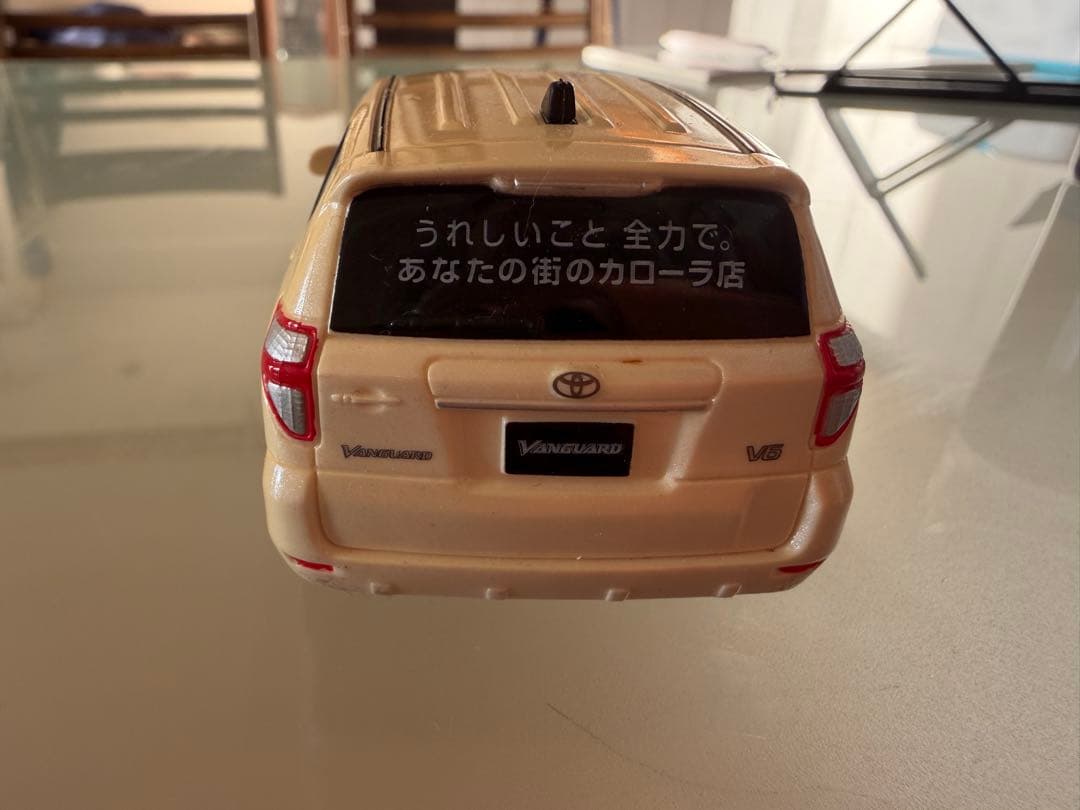 TOYOTAヴァンガードVanguardトヨタSUV ベージュディーラー非売品。