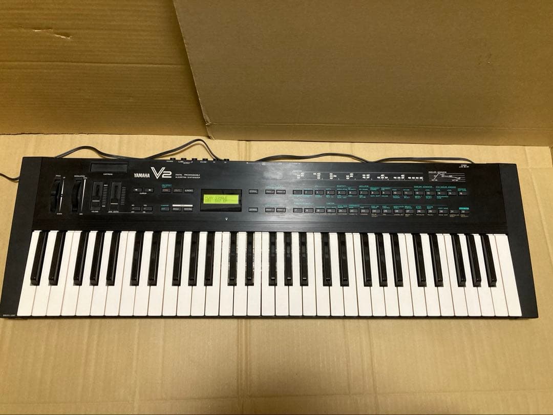 YAMAHA ヤマハ V2 デジタルシンセサイザー 0709