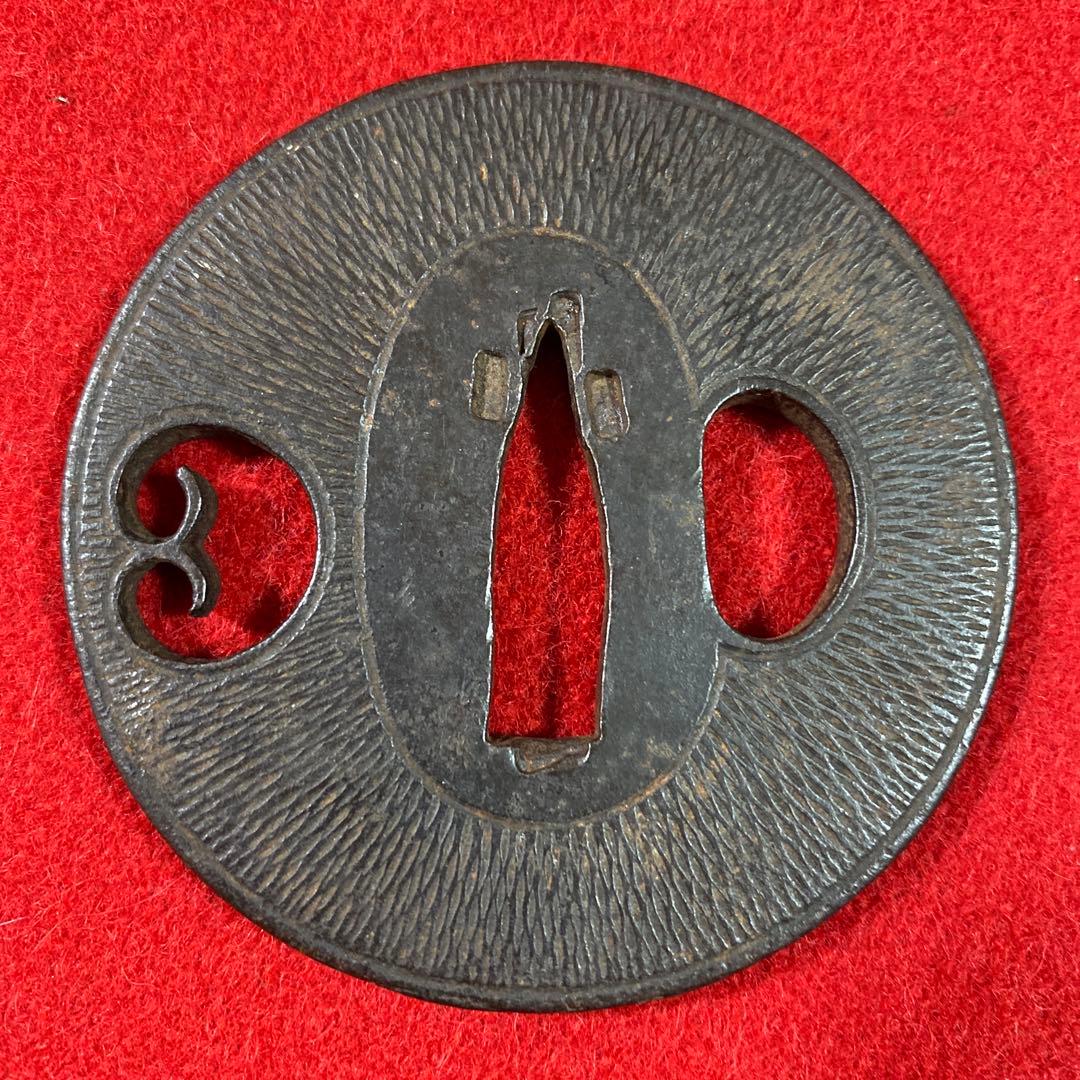 B–7 日本刀の鍔（つば）　武具　装飾品　アンティーク　美術品　工芸品