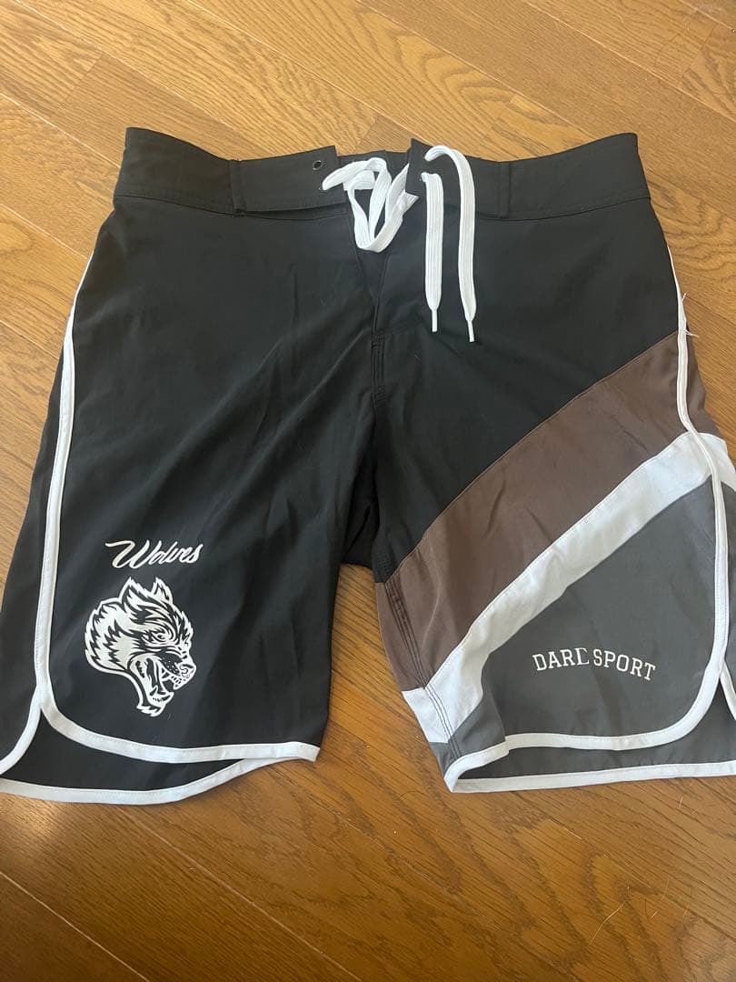 DARC SPORT フィジークサーフパンツ28サイズ WOLVES