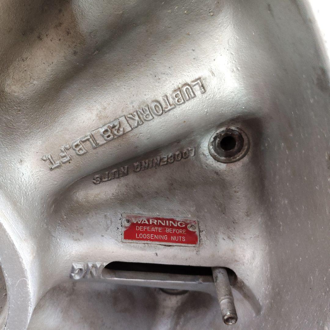 ◎超超希少品◎　航空機部品YS-11のホイール1個　マニア向け