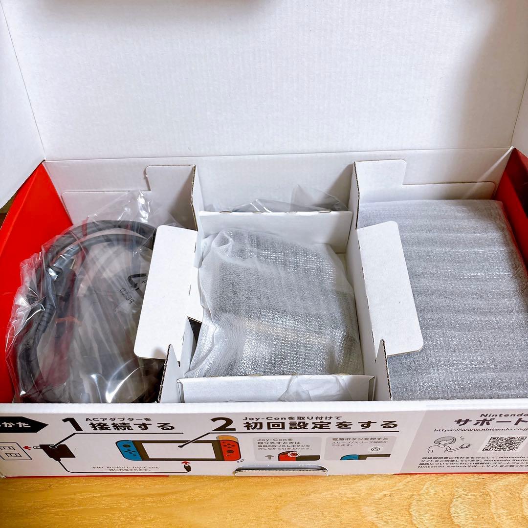 【未使用に近い】 バッテリー強化型 Nintendo Switch 本体 赤青