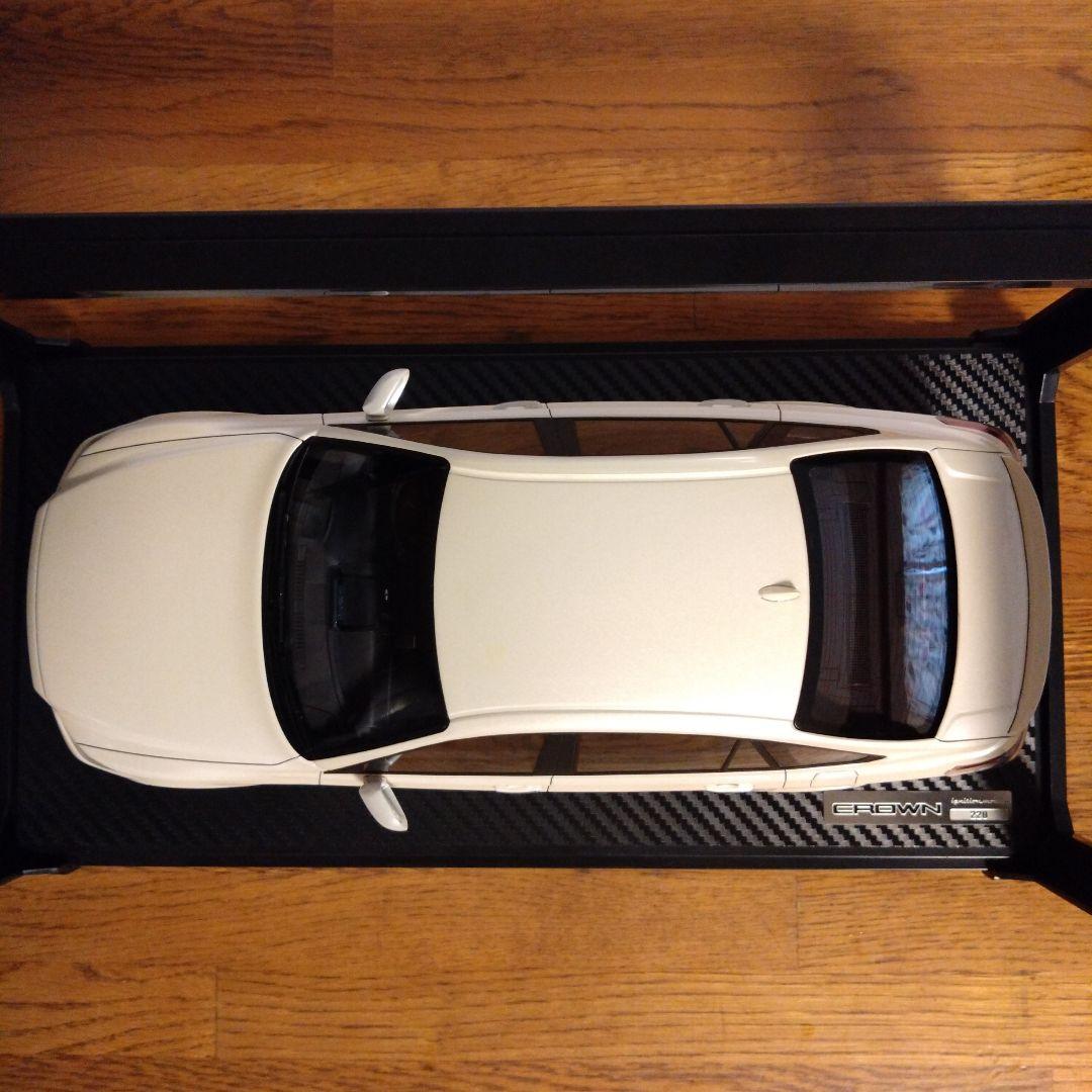 1/18 イグニッションモデル　トヨタ　クラウン（220）3.5L