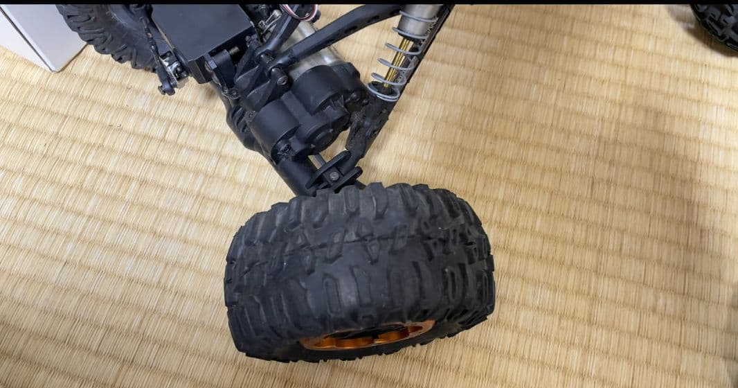 アキシャル XR10 高性能クローラー　1/10スケール　メカ付き