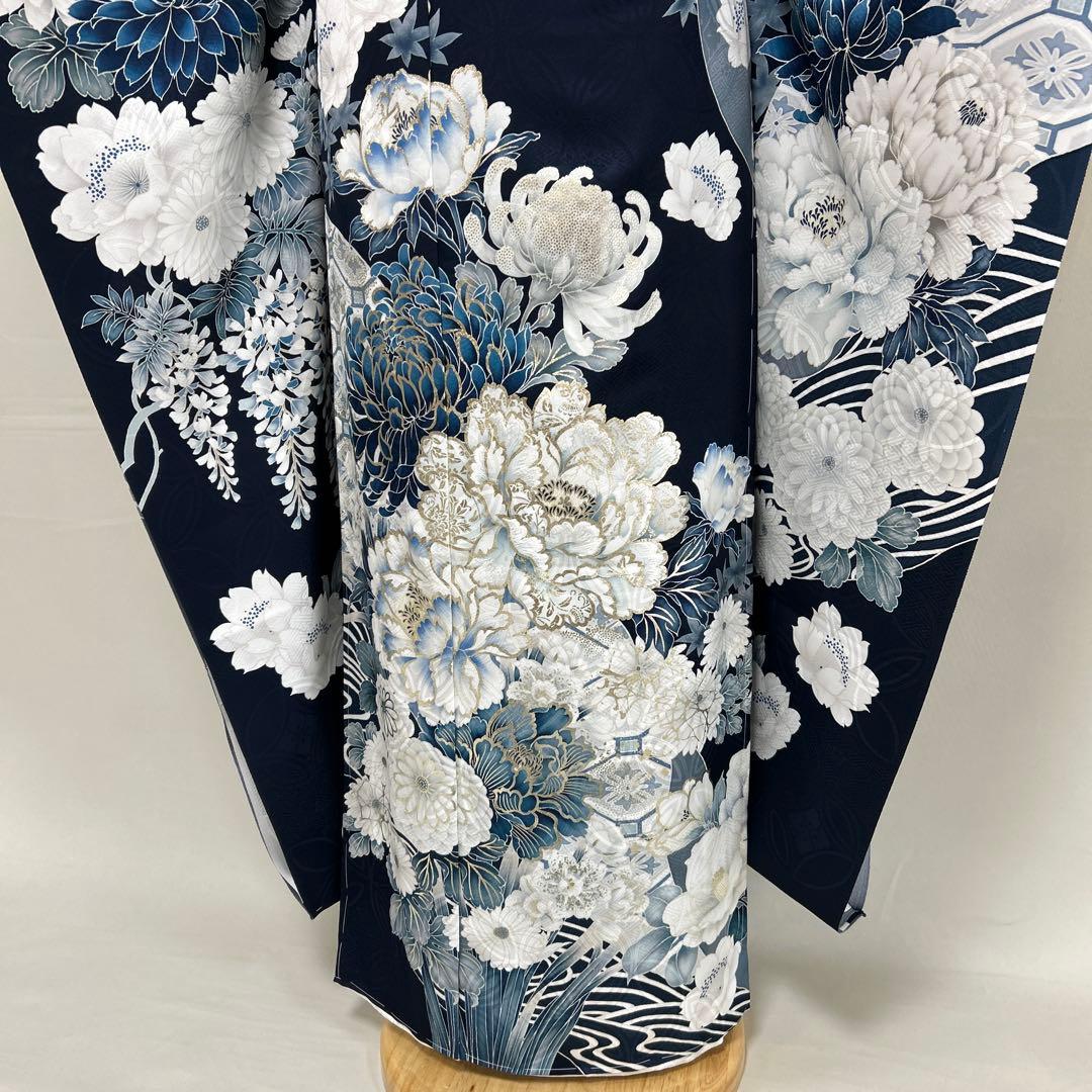 紺地クールな牡丹と菊に流水の振袖フルセット