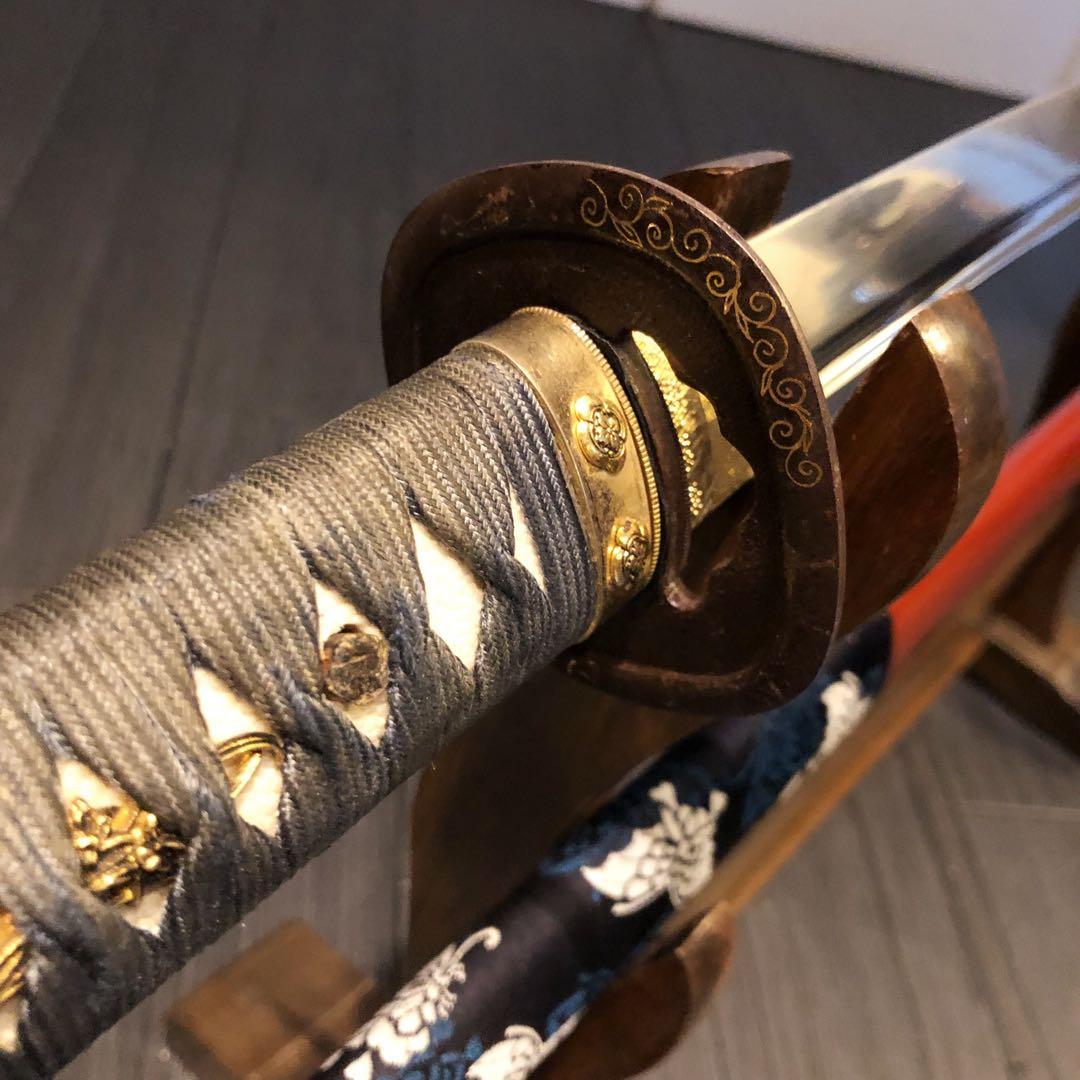 高級模造刀　居合刀　樋入り刀身　赤絹拵え　亜合金刀身