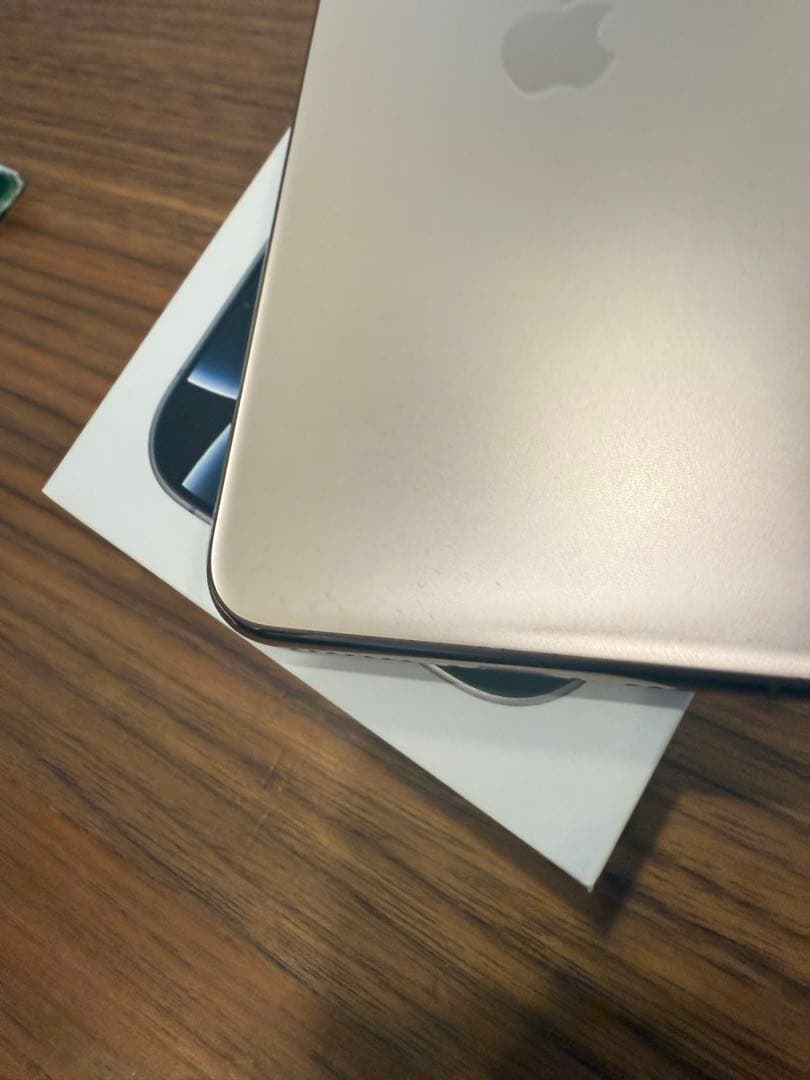 バッテリー100% iPhone 11 Pro max 256GB SIMフリー