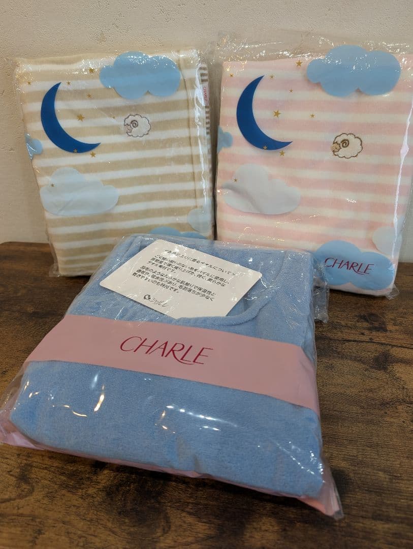 【あき】CHARLE ピローケース2点 / 着るタオル1点