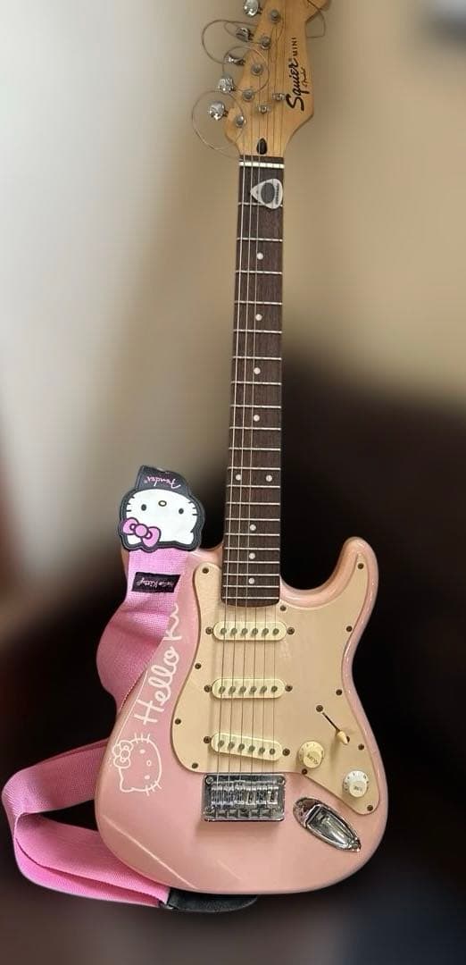 スクワイヤー Hello Kitty エレキギター
