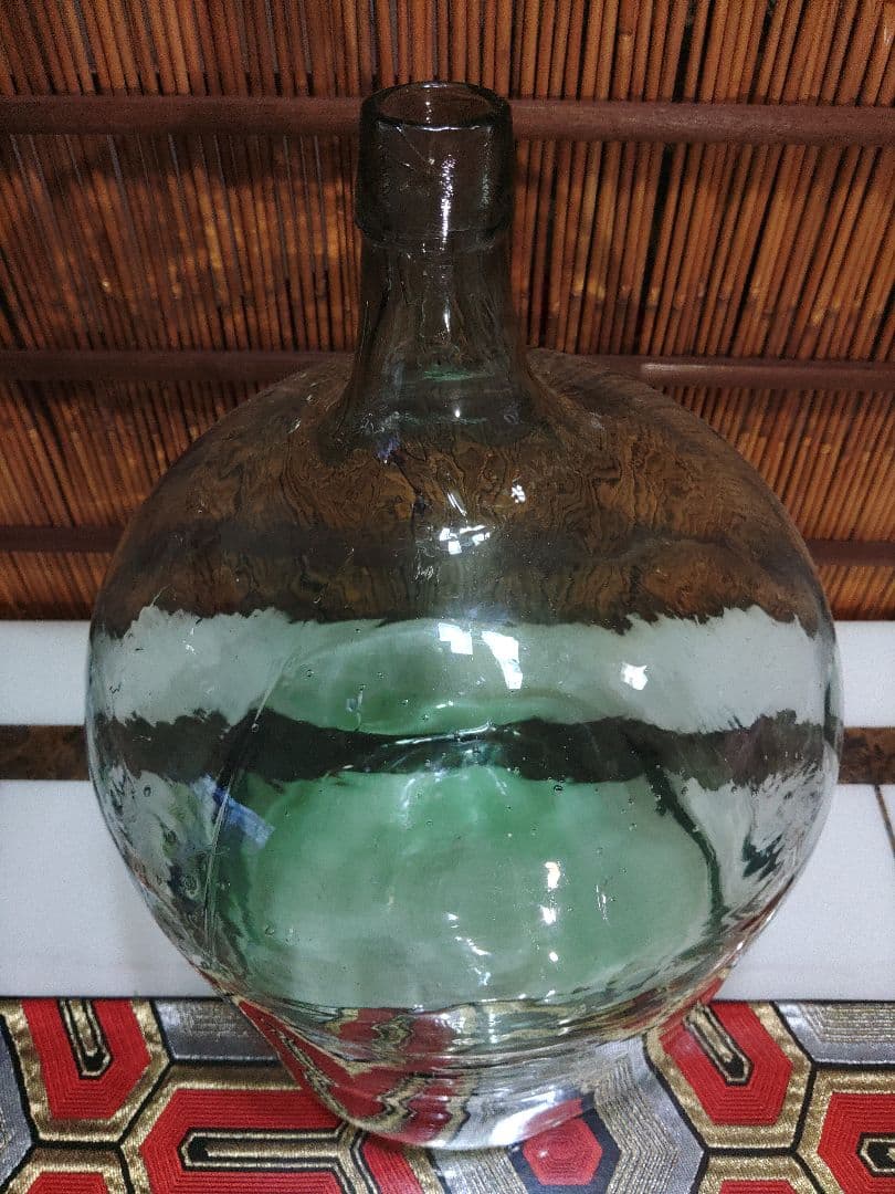 特大瓶　デミジョンボトル　グリーン　昭和レトロモダン　かわいいガラス瓶　ガラス製