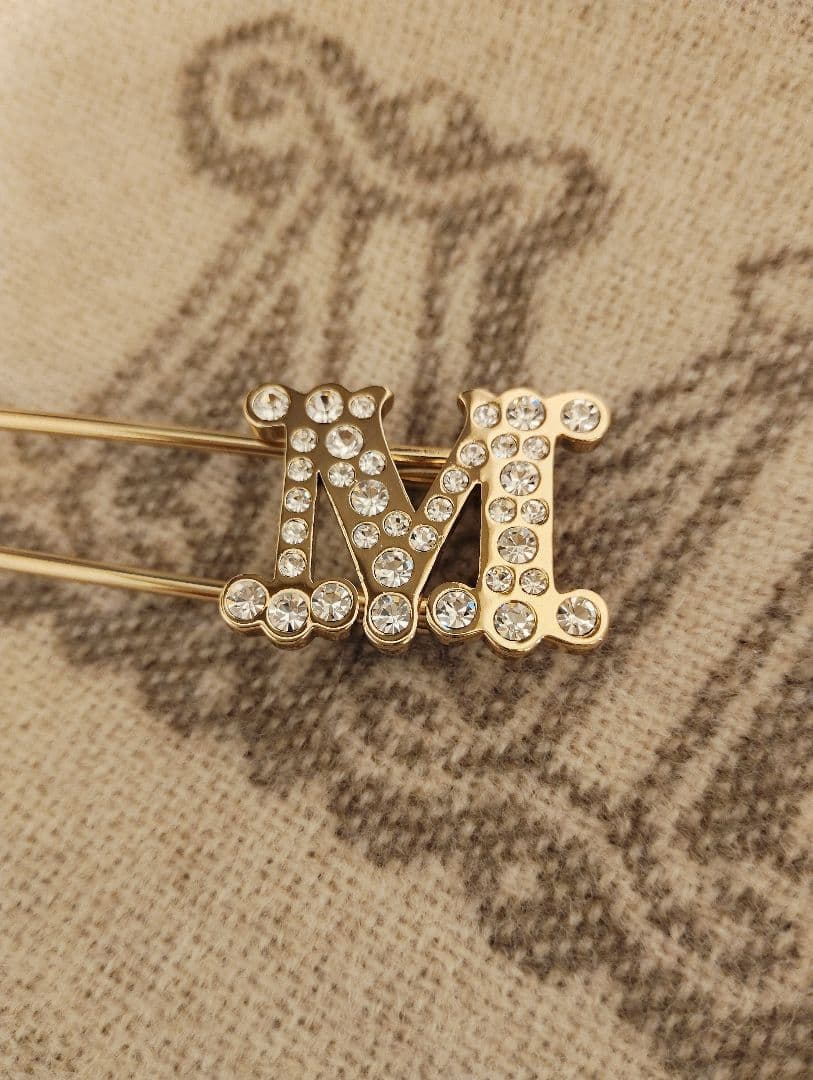 ★MaxMara★ピンブローチ★新品未使用