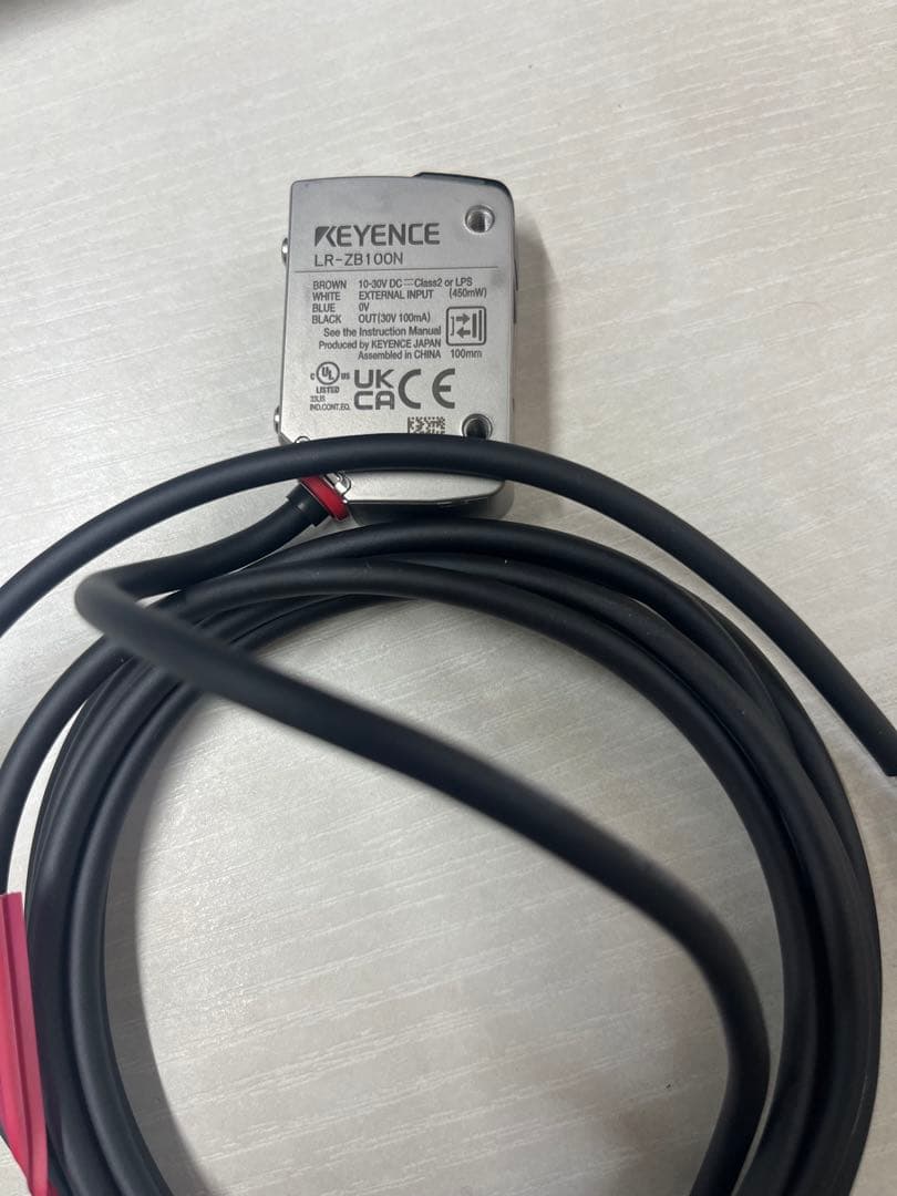 キーエンス　LR-ZB100N レーザセンサ　新品2個