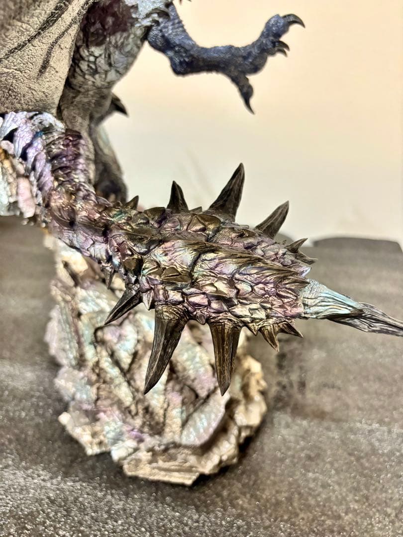 モンスターハンター フィギュア ガレージキット リオレウス希少種 LED発光あり