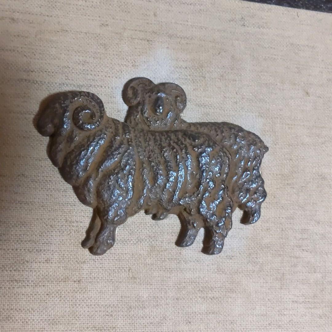 今里龍生　羊　額入り　松坂屋　レリーフ