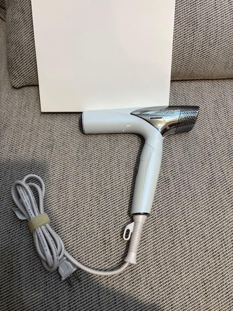 refa ヘアドライヤー 温度調整機能付き　動作正常