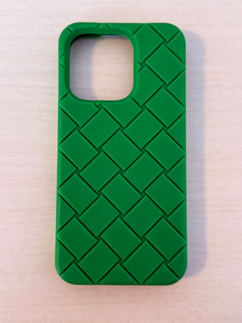BOTTEGA VENETA iPhone 16 Pro ケース