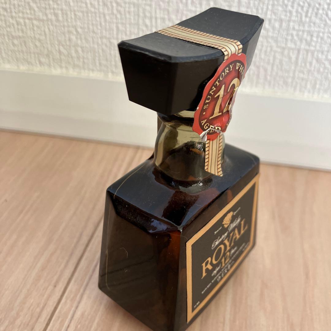 古酒　サントリーローヤル1000ml とローヤル12年黒ラベルミニボトル50ml