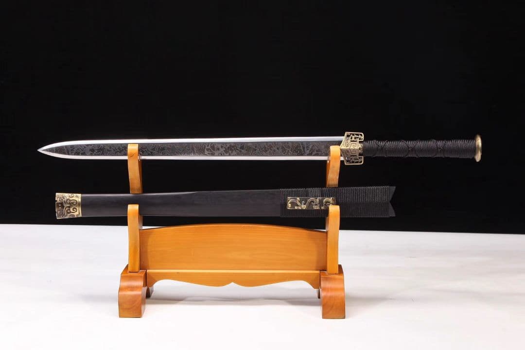 古兵器    武具　刀装具　日本刀　模造刀  赤壁 漢剣 三國無双