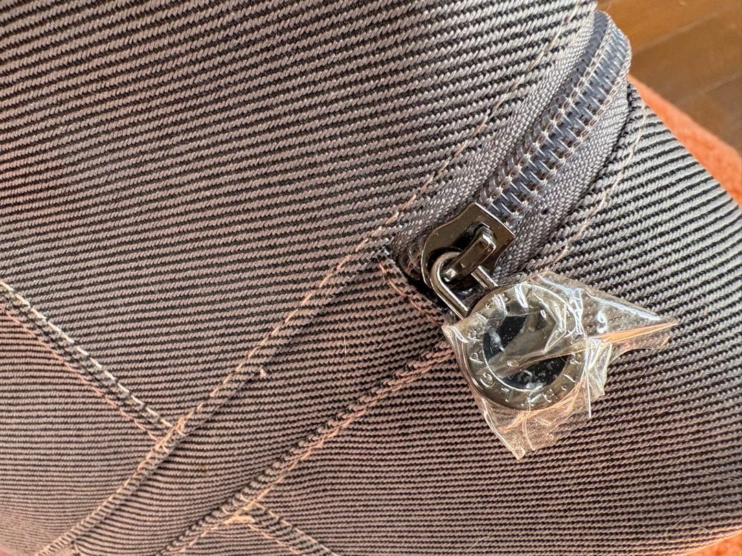 エミレーツ航空　ビジネスクラス　ブルガリ製アメニティセット