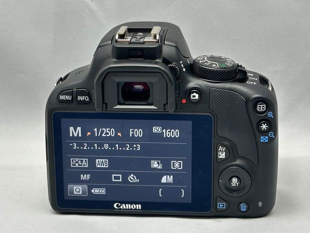 値下げ！極美品！Canon EOS Kiss X7ダブルズームレンズ♪