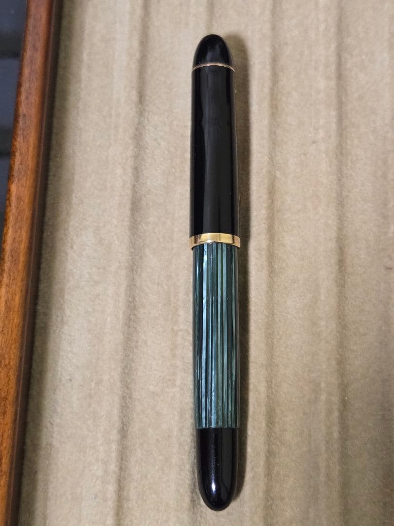ヴィンテージ ペリカン 140 グリーン Fニブ