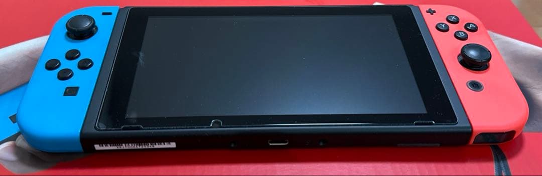 Nintendo Switch本体 Joy-Con ネオンブルー/ ネオンレッド