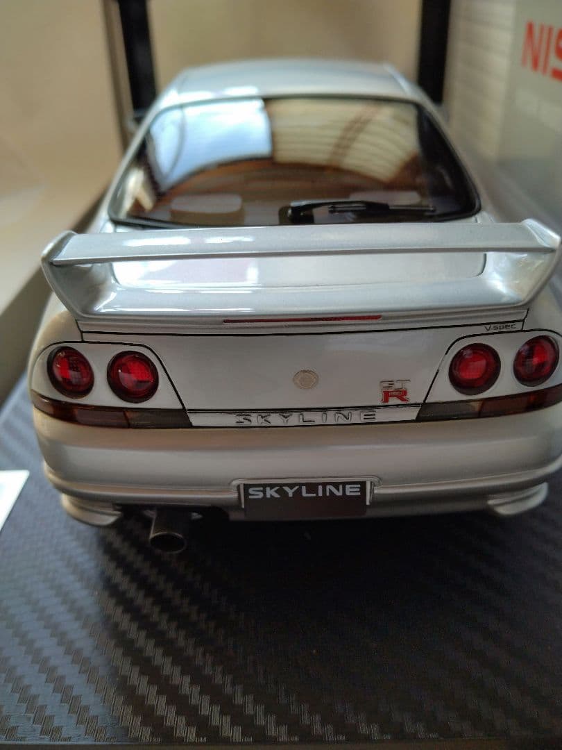 カッキー　1/18 ニッサン スカイライン GT-R BCNR33