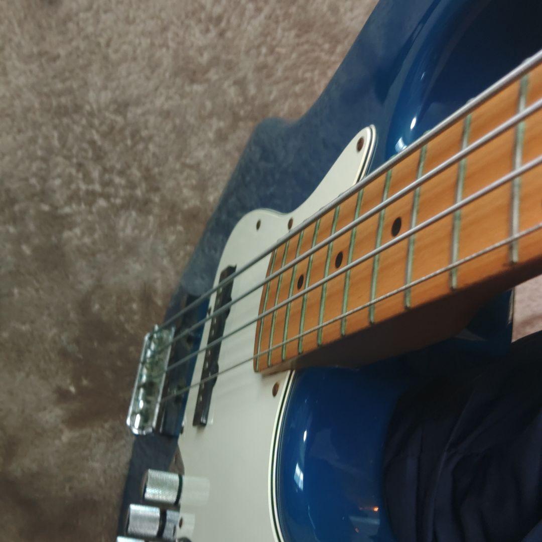 Bacchus エレキベース 青