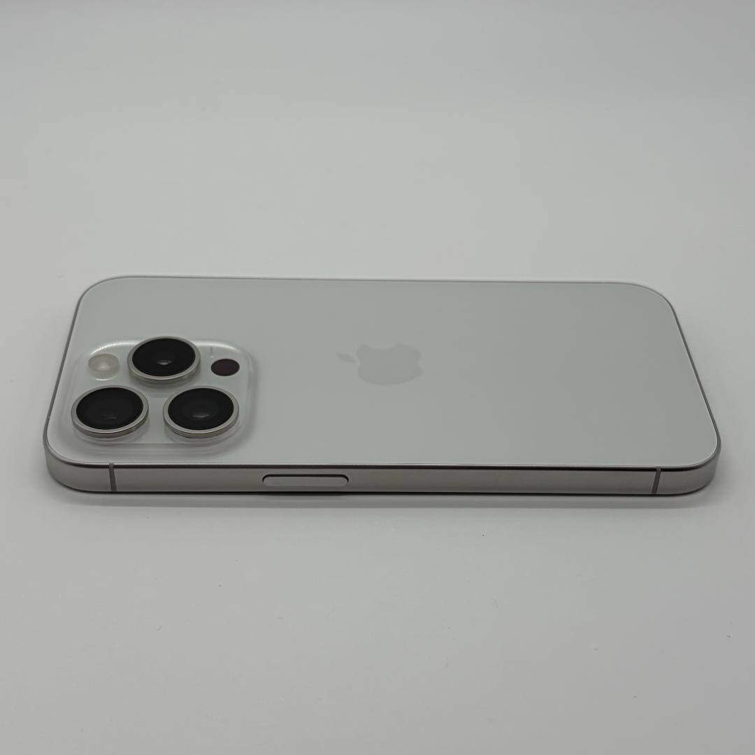 Apple iPhone 15 Pro 256GB ホワイトチタニウム