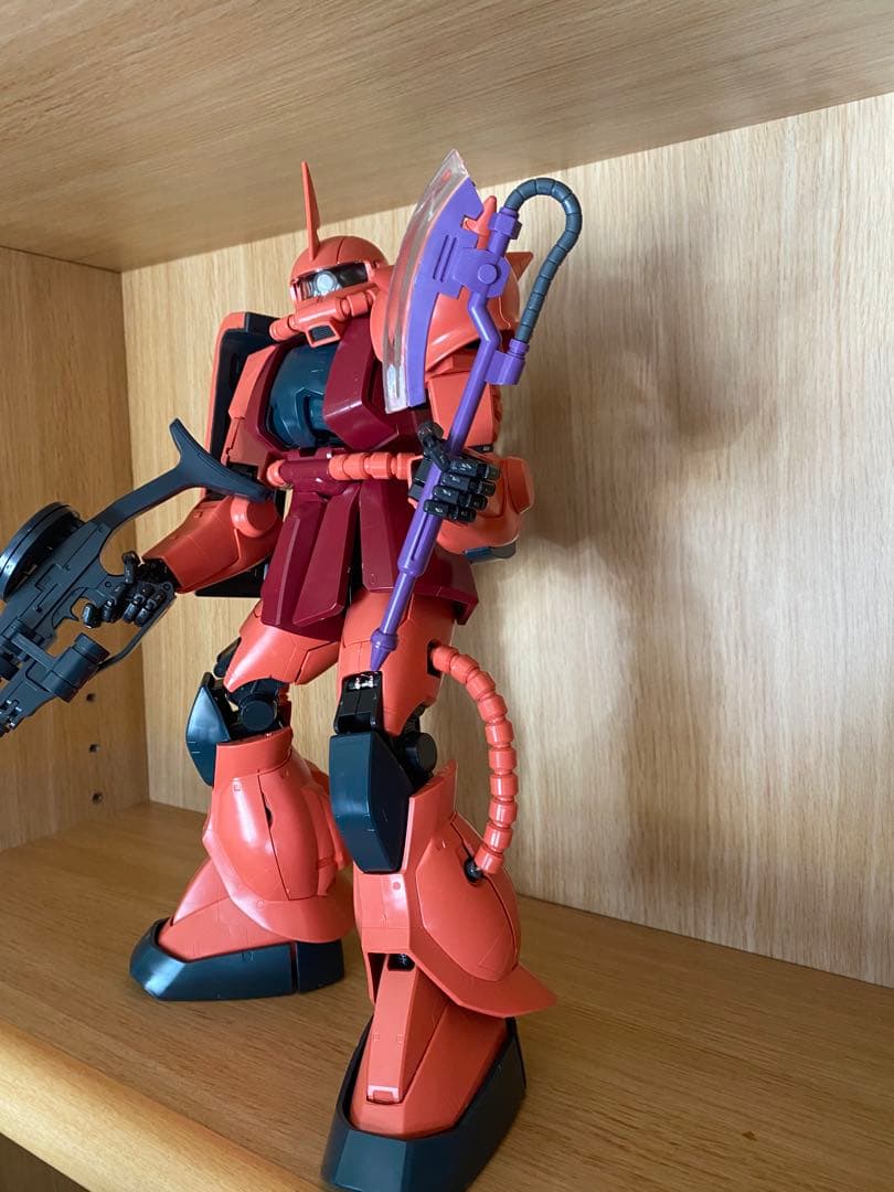 バンダイPG1/60 シャア専用ザク II