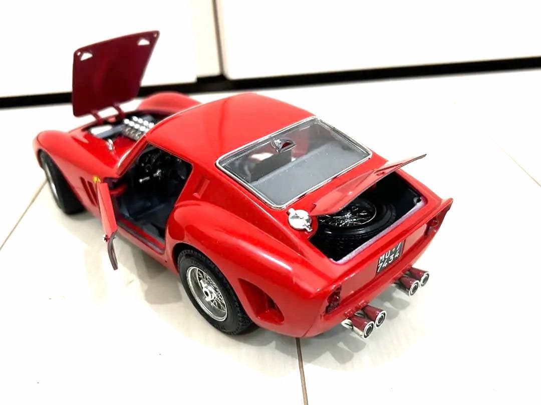 希少 1/18 フェラーリFerrari 250 GTO ミニカー レッド