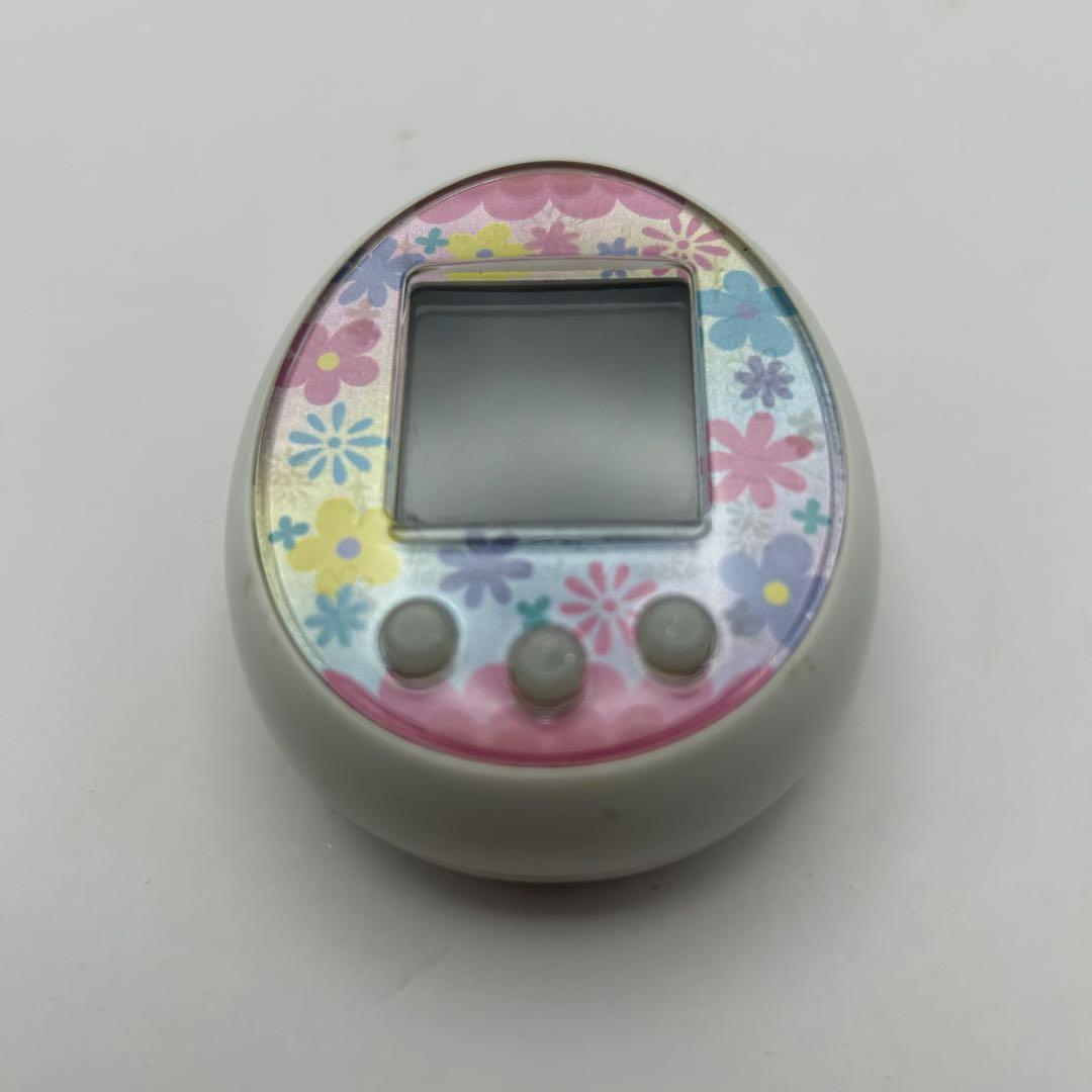 箱付き　たまごっちみーつ　パステルみーつver ホワイト