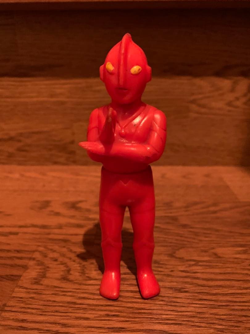 ブルマァク　ウルトラマン　スペシウム光線赤　円谷　希少入手困難