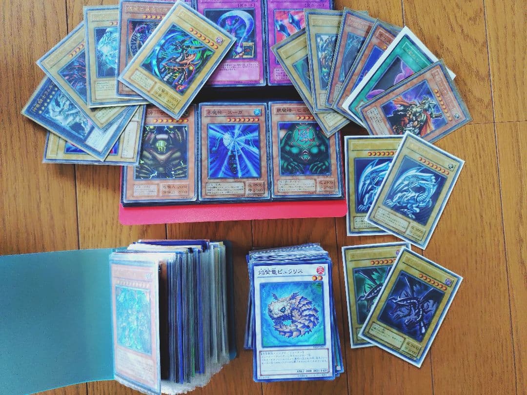 遊戯王引退品スーパーレア以上約250枚 字レア・ノーマル約3500枚デッキ20個