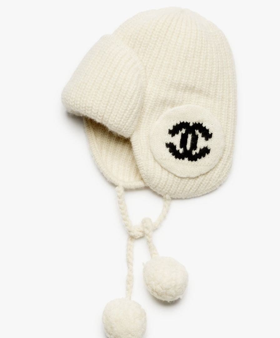 正規品　CHANEL ニット帽　ビーニー　ポンポン　シャネル