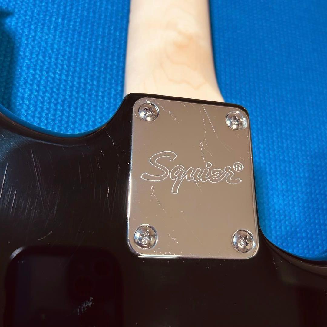 未使用　Squier ストラトキャスター ブラック ギターケース付き　レフティ