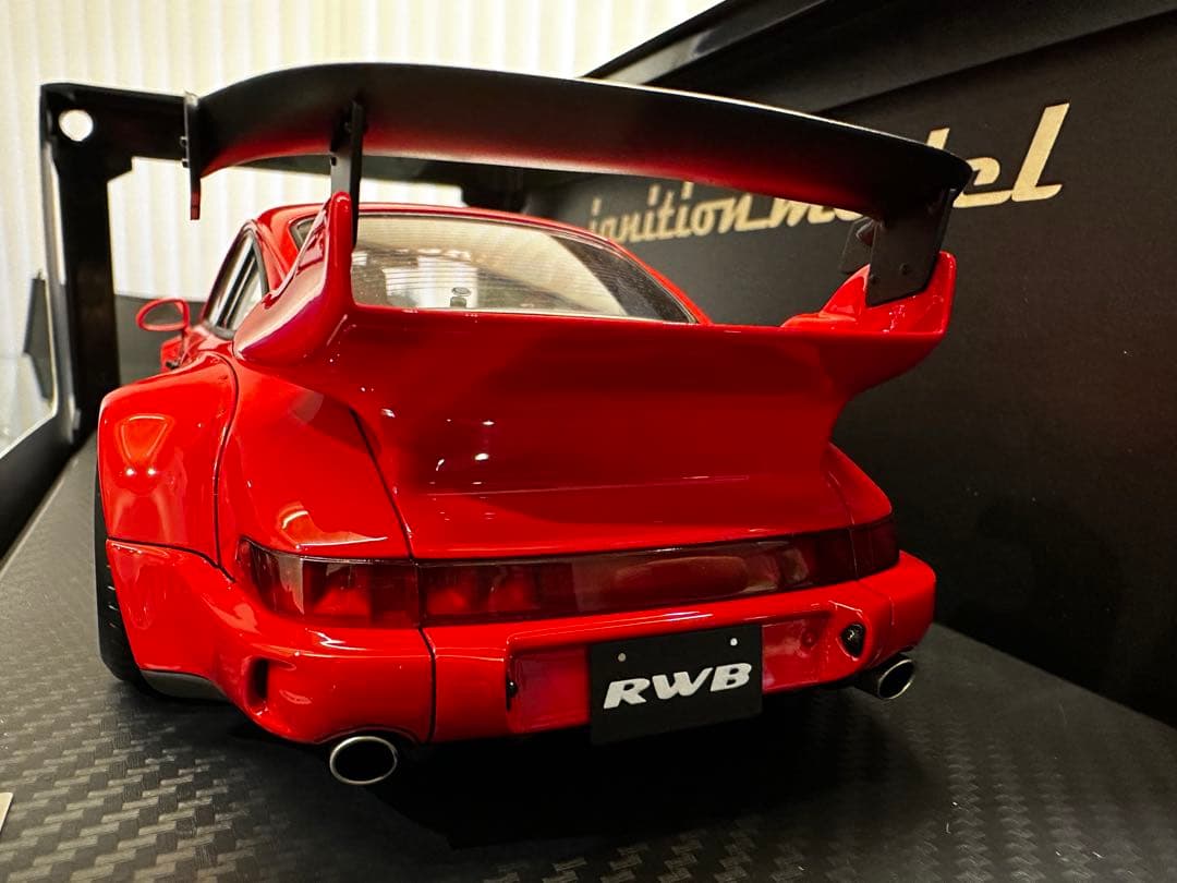 RWB964 イグニション1/18赤