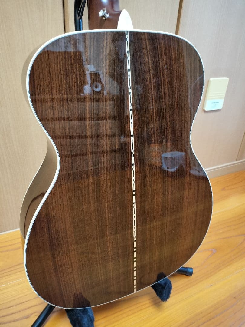 緊急☆売切価格☆　MartinOM-28 2019年製