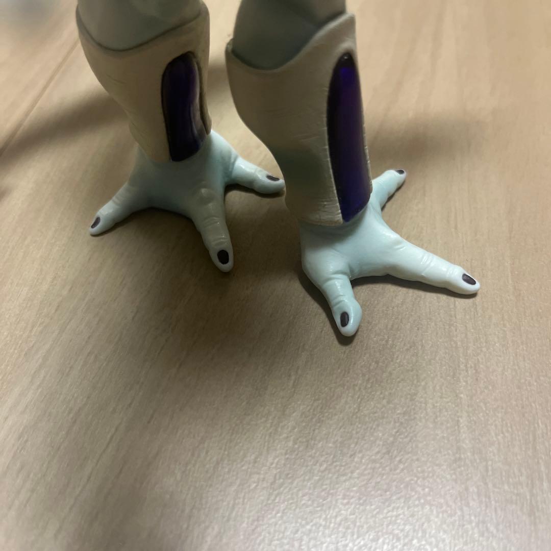 ドラゴンボール　フリーザフィギュア