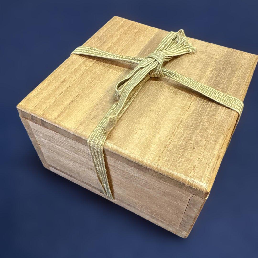 村上堆朱堆黒　銀杏葉香合